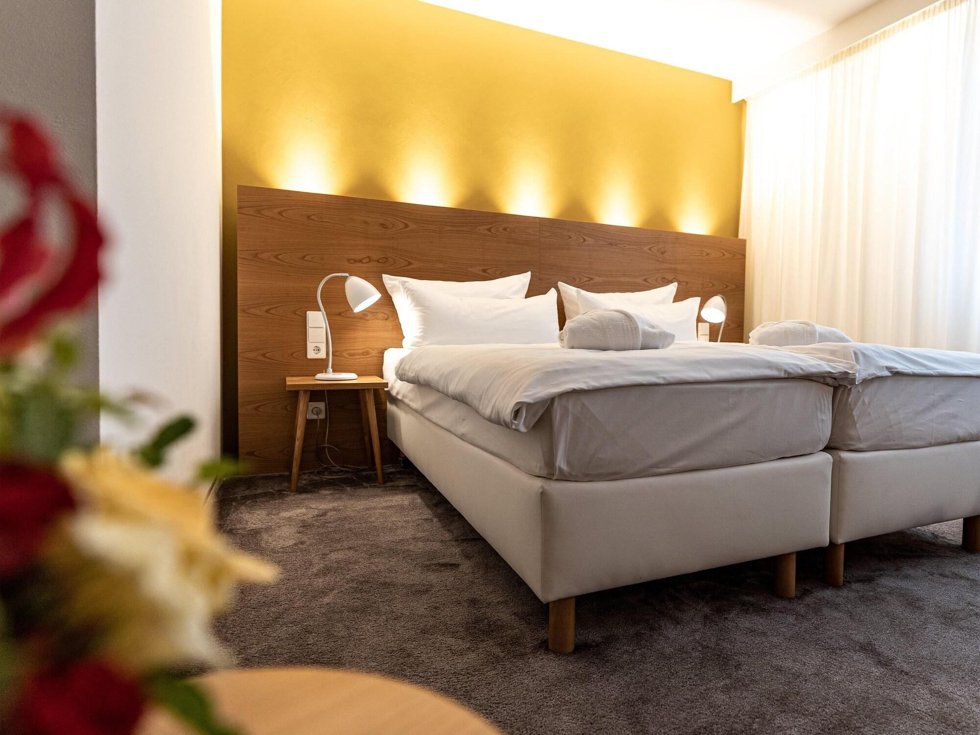Hotel Adler Asperg Dış mekan fotoğraf